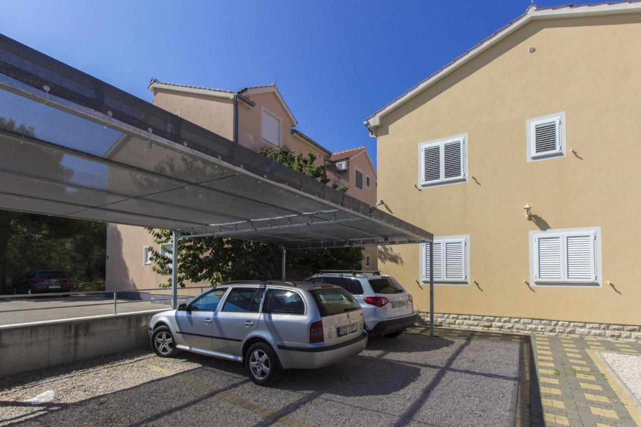 Apartments Dalibor Vodice Exterior photo