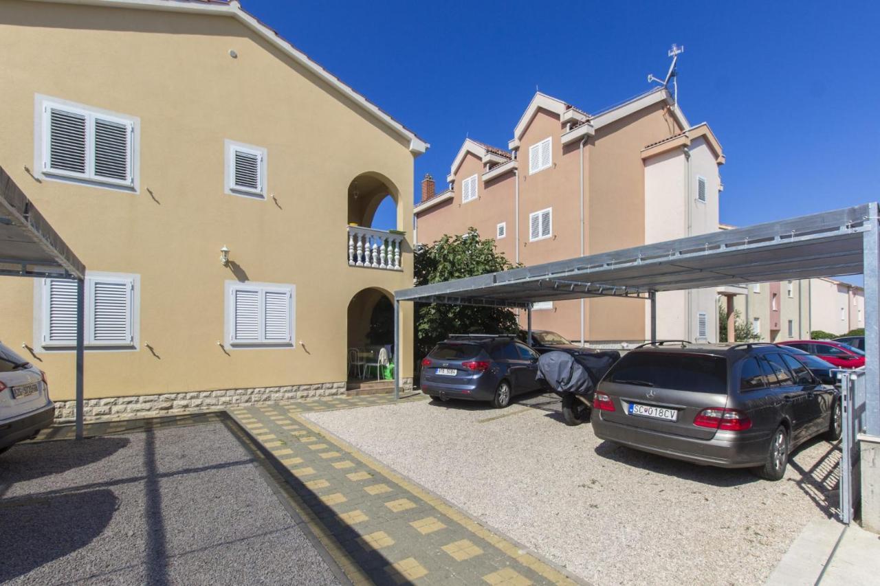 Apartments Dalibor Vodice Exterior photo