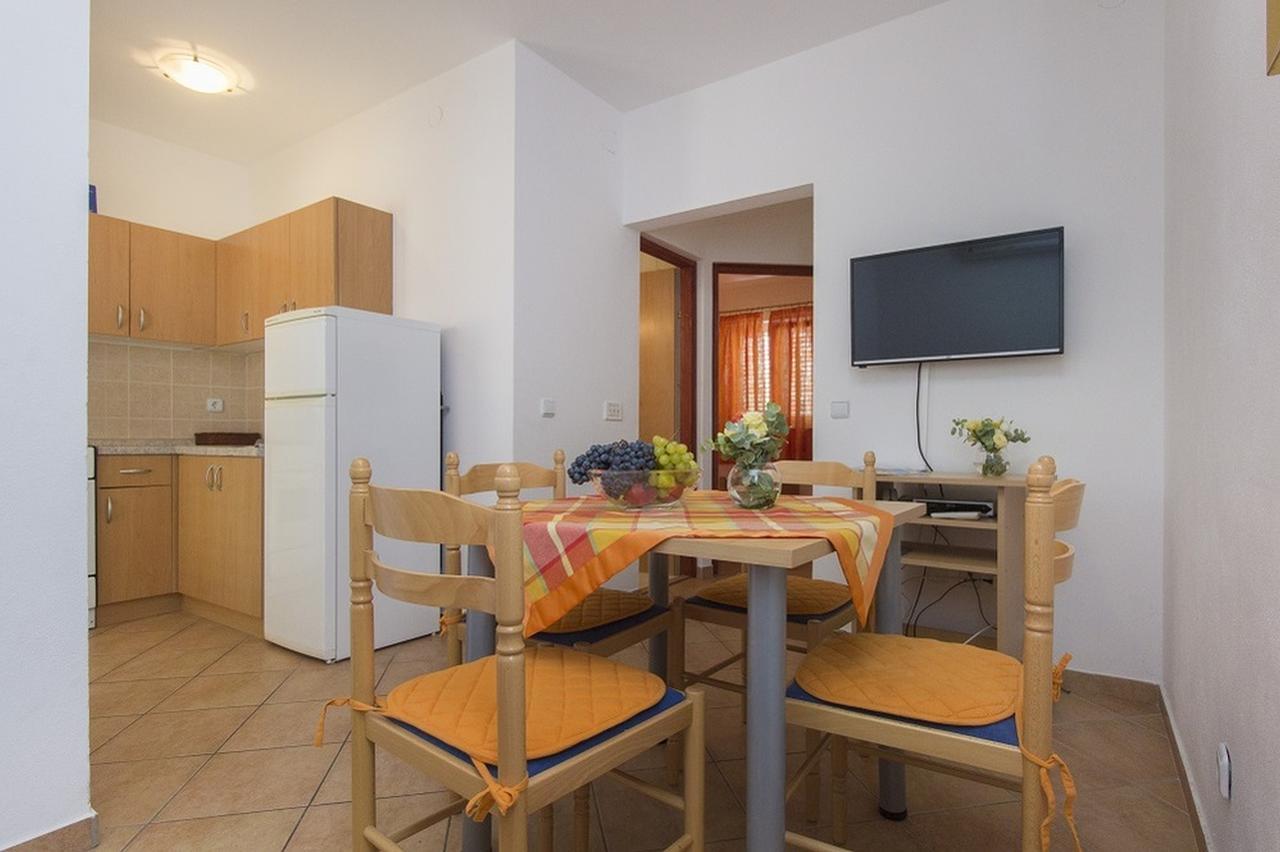 Apartments Dalibor Vodice Exterior photo