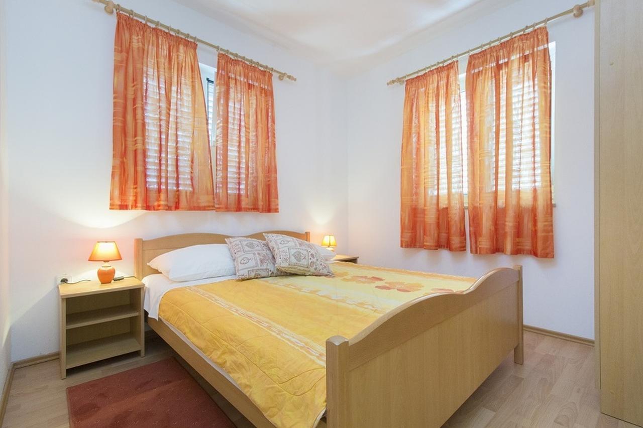 Apartments Dalibor Vodice Exterior photo